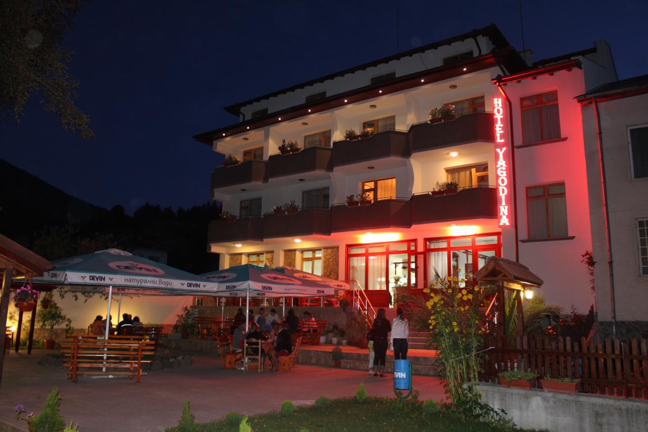 Yagodina Family Hotel Exteriör bild