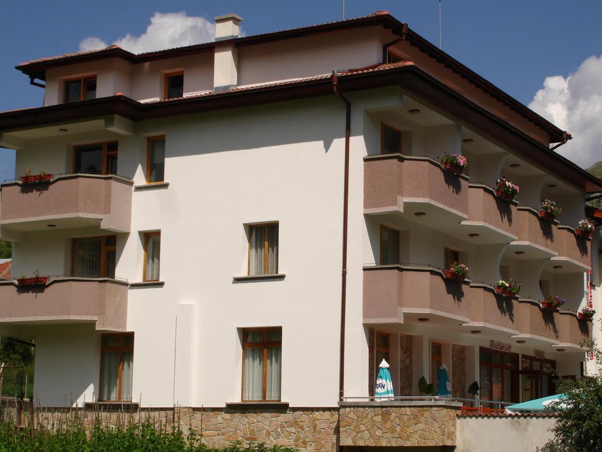 Yagodina Family Hotel Exteriör bild